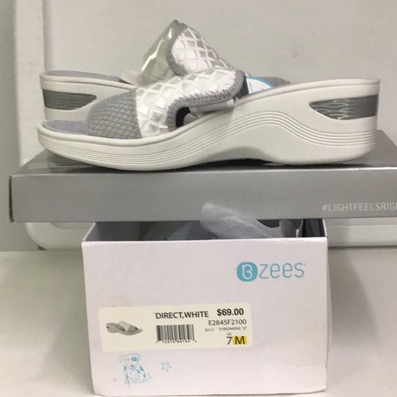 BZEES light feel wedge slip on sandals - Picture 6 of 9